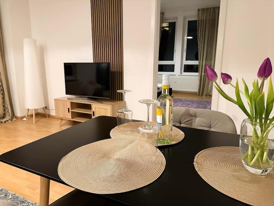 Gemuetliche 2-Zimmer Wohnung Im Zentrum Ноймюнстер Экстерьер фото
