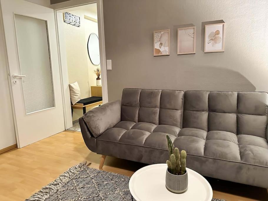 Gemuetliche 2-Zimmer Wohnung Im Zentrum Ноймюнстер Экстерьер фото