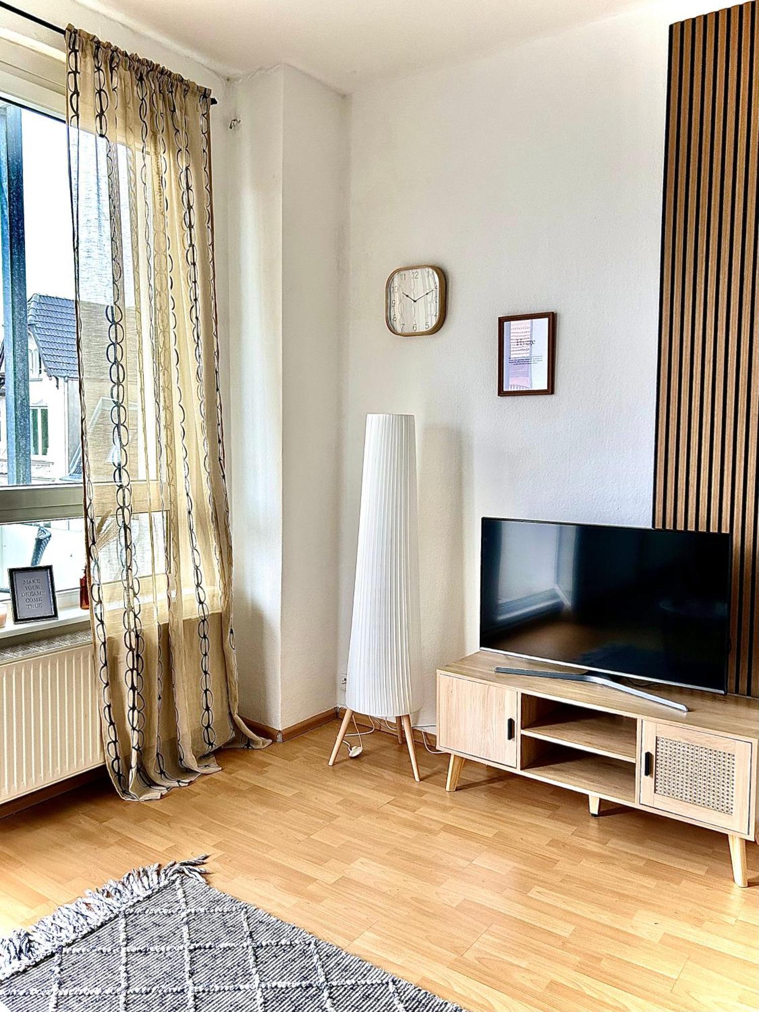 Gemuetliche 2-Zimmer Wohnung Im Zentrum Ноймюнстер Экстерьер фото